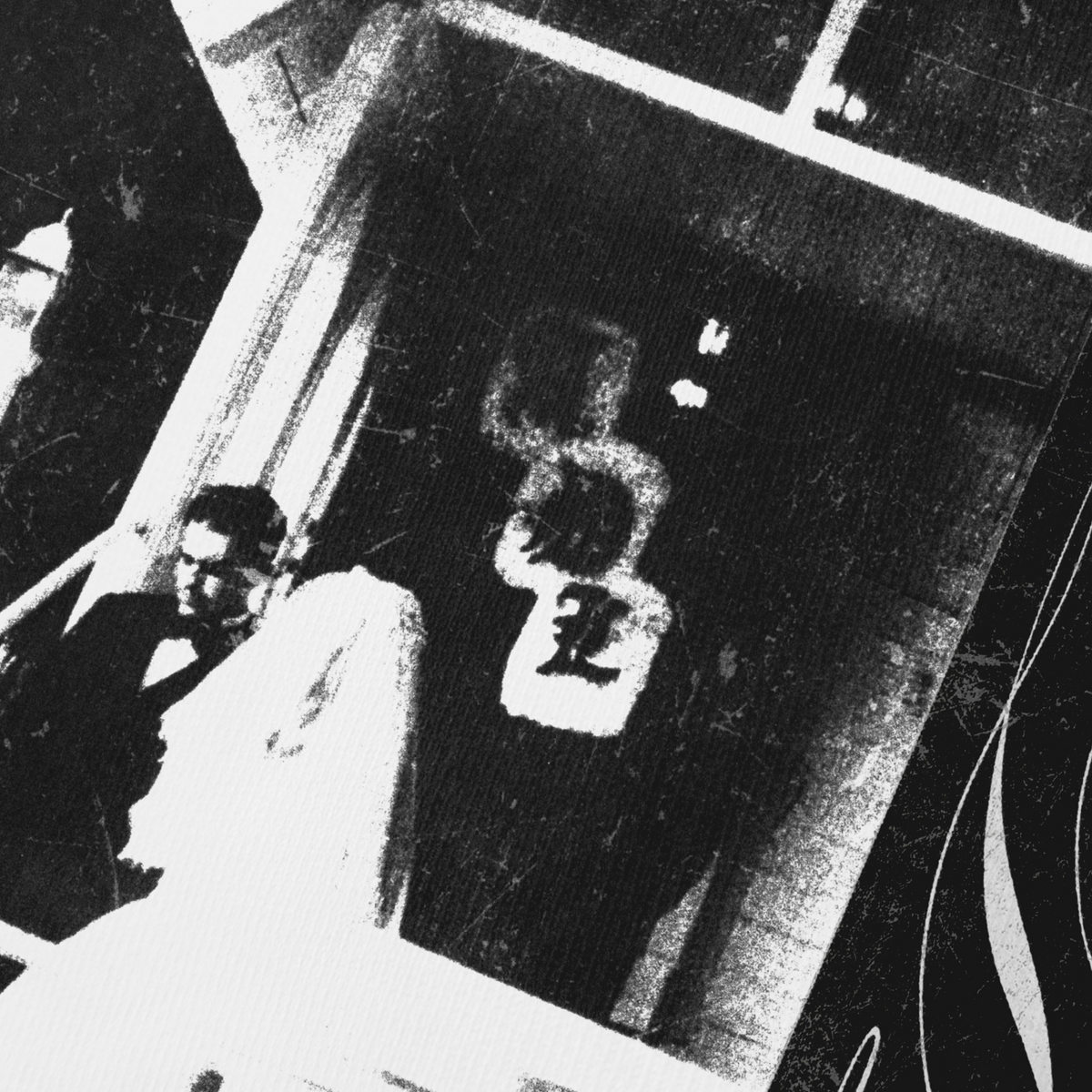 A DANGEROUS LOVE CROSS TEE BOX SET
